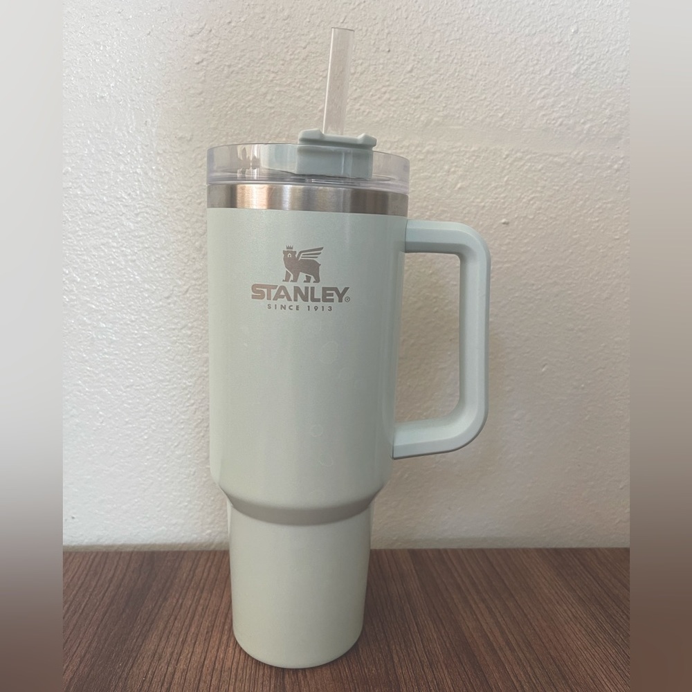 Stanley 40oz Tumbler - Spearmint Pearlescent